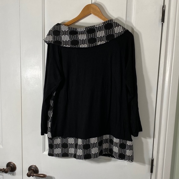 Black Cowl Neck Sweater with Circle Patterns - Picture 5 of 5